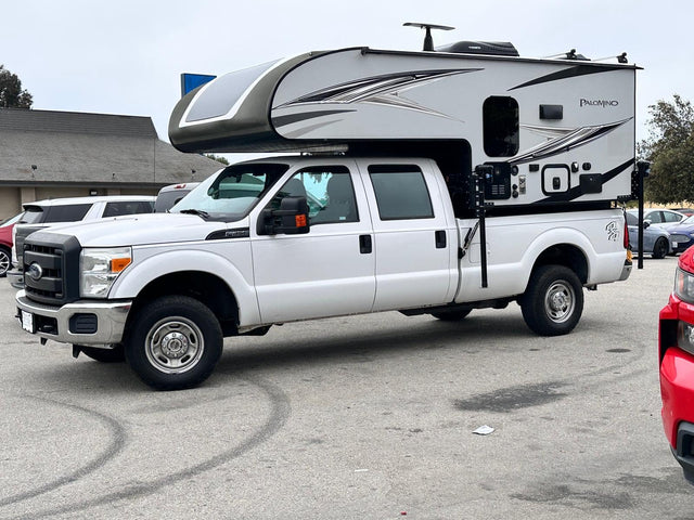 2021 Palamino HS750 F350 4WD Satellite Trail Ready Solar — photo 3