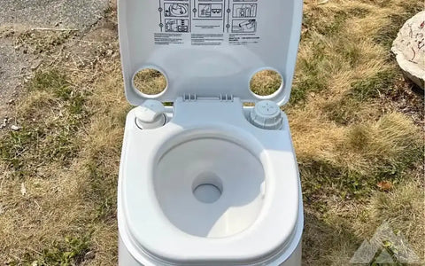 Dometic 972 portable toilet