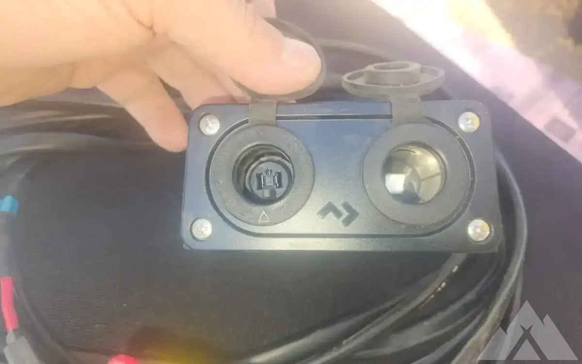 Dometic CFX3 75DZ with protective cover — used coolers & fridges for sale (photo 4) — photo 4