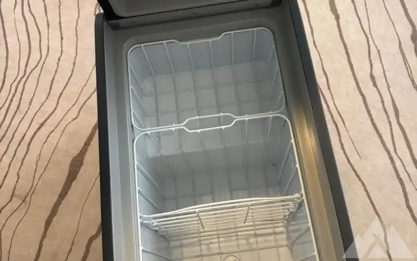 Dometic fridge - 46L — used coolers & fridges for sale (photo 3)