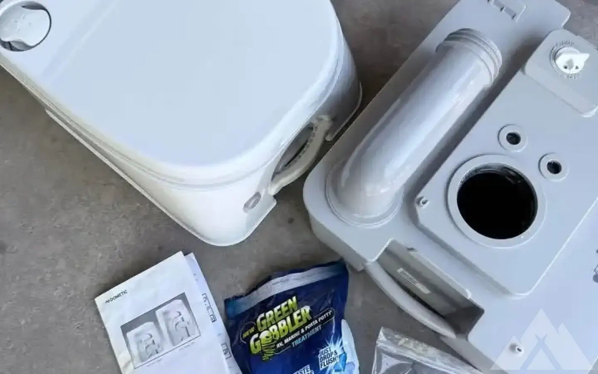 Dometic Portable Toilet — used showers & toilets for sale (photo 2) — photo 2