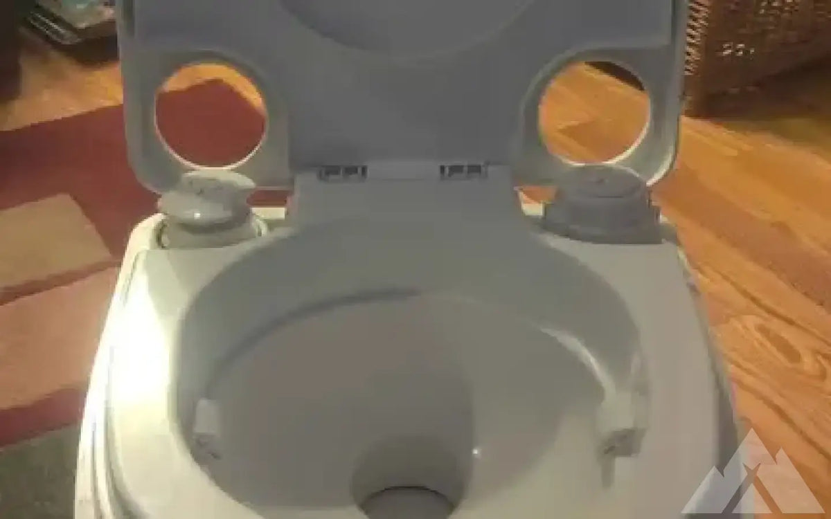 Dometic Portable Toilet RV — used showers & toilets for sale (photo 4) — photo 4