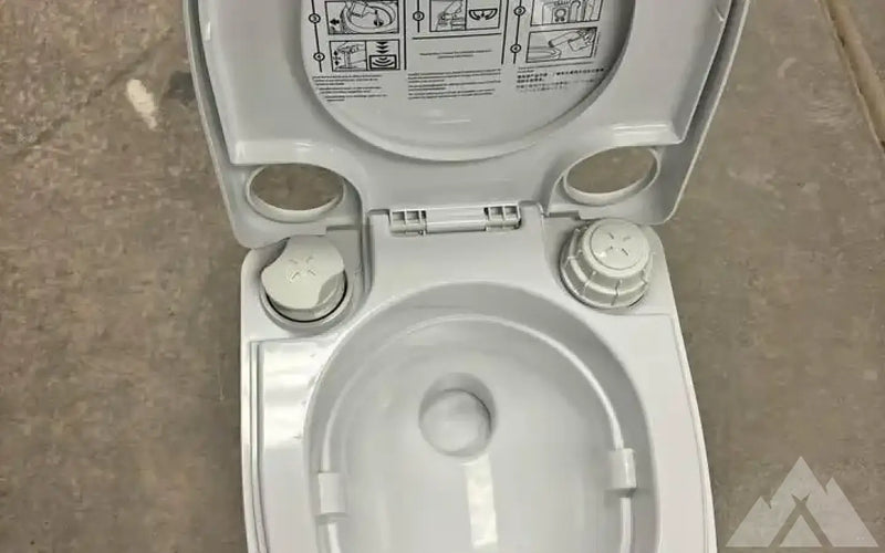 Dometic Toilet from my Scout — new showers & toilets for sale (photo 5) — photo 5