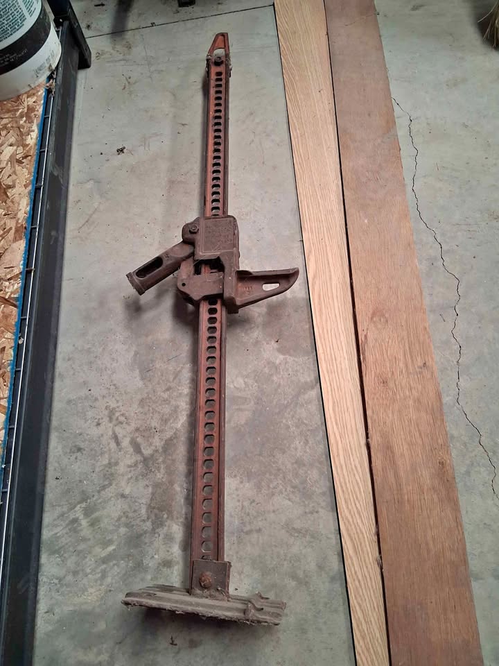 Hi-Lift jack, commonly referred to as a farm jack or off-road jack in Aztec, NM (photo 1) — photo 1