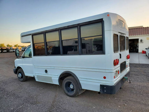 2017 Chevrolet Express 3500 Van Shuttle Bus — photo 5