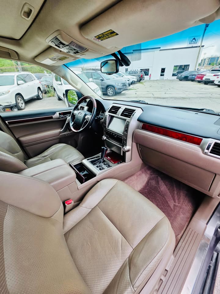 2011 Lexus GX 460 Luxury in Salt Lake City, UT (photo 11) — photo 11