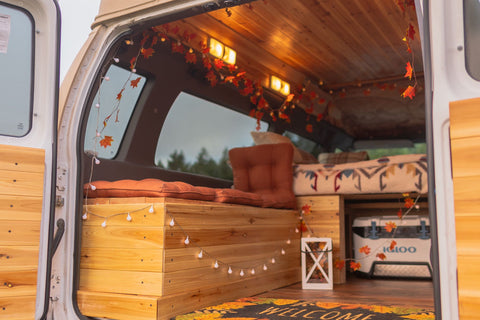 Autumn Breeze Voyager - Cozy Cedar Camper Van — photo 5