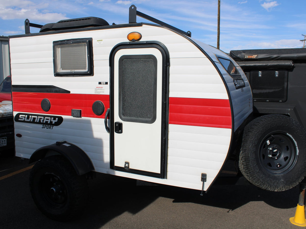 This compact Sunray Sport teardrop RV — photo 1