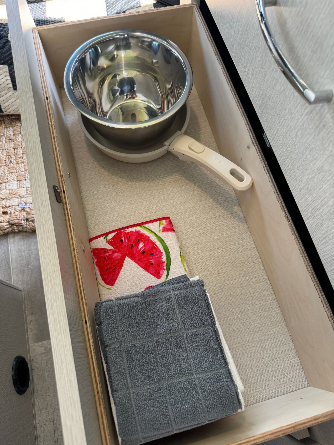 Newer Sprinter Van; TV; Indoor Shower; Luxury — photo 16