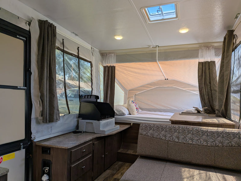  parked roadside.|Pop-up camper — photo 10