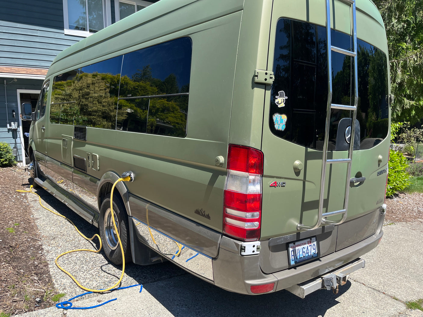 24ft Sprinter with internet, solar and large battery pack to last 5 days