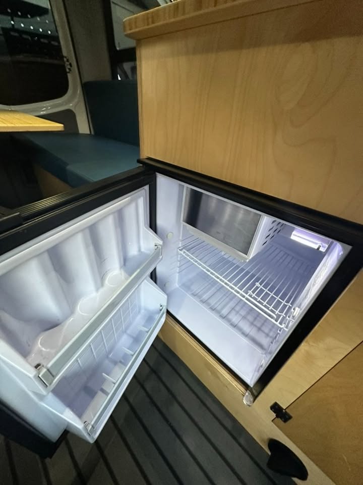 2015 Mercedes-Benz sprinter 2500 bluetec adventure campervan in Golden, CO (photo 12) — photo 12