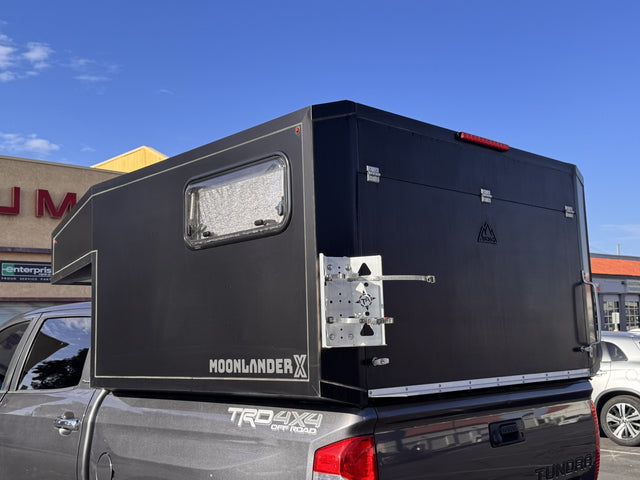 Moonlander X Full-Size Truck Camper - 5.5' Bed — photo 2