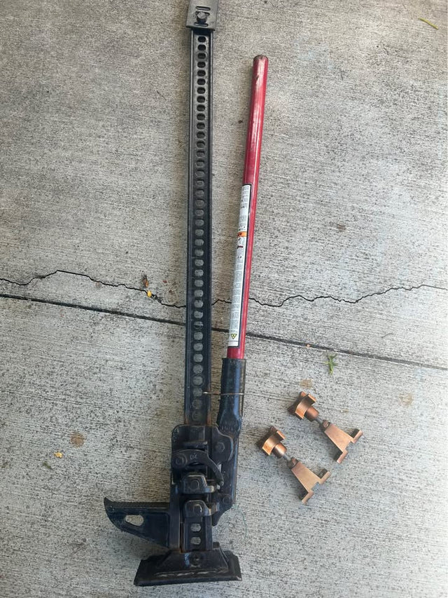 Hi-lift farm jack with Hi-lift Jeep hood mounts — photo 2