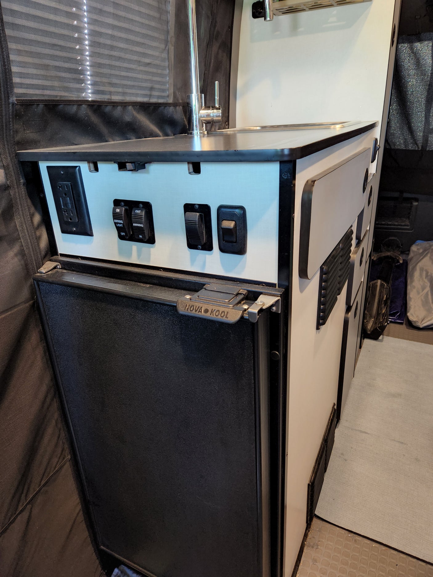 4WD Winnebago Revel 44E "Rosie" Unlimited Miles Mighty 5 + Starlink