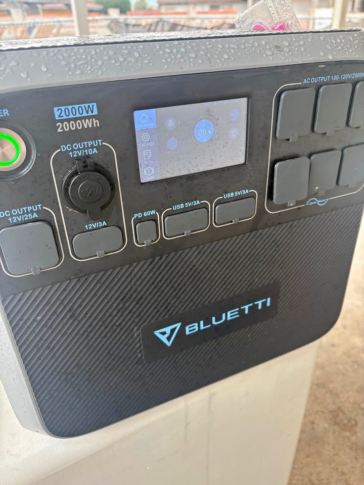 Bluetti 2000 AC200P in Phoenix, AZ (photo 1) — photo 1