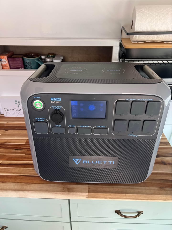 Bluetti AC200P portable
Power station in San Diego, CA (photo 2) — photo 2