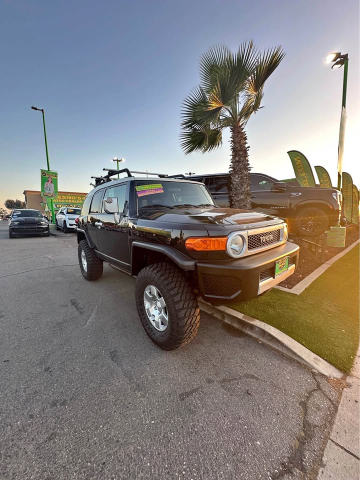 2008 Toyota FJ Cruiser — photo 1