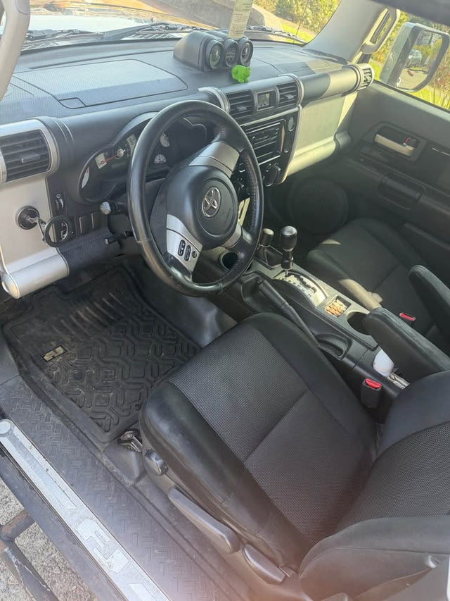 2008 Toyota FJ Cruiser · Sport Utility 2D — photo 3