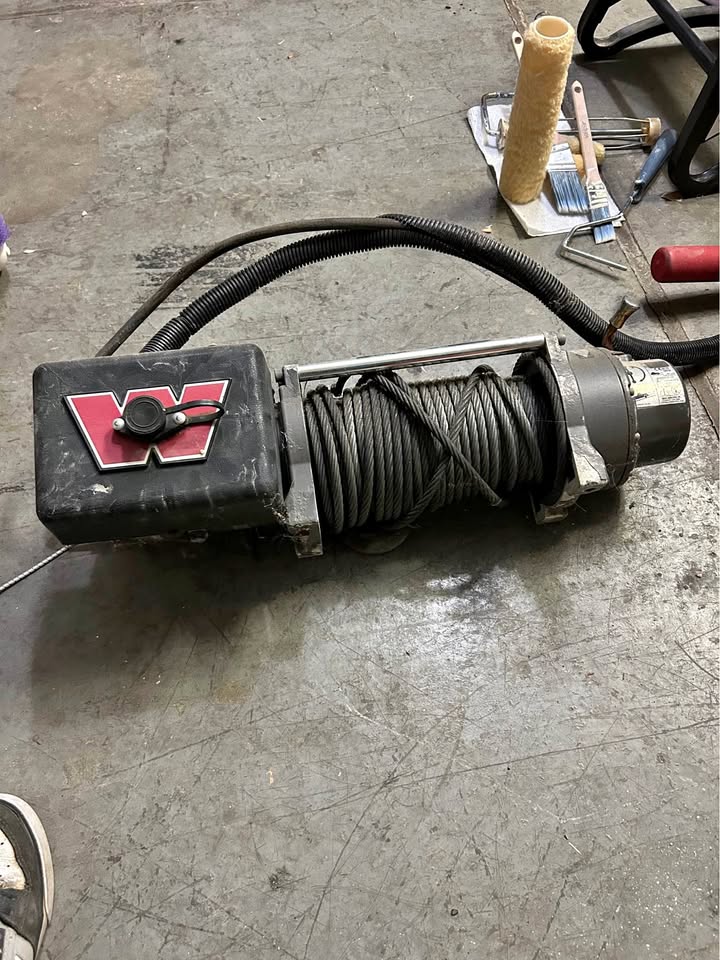Warn XD9000 Winch in Centennial, CO (photo 1) — photo 1