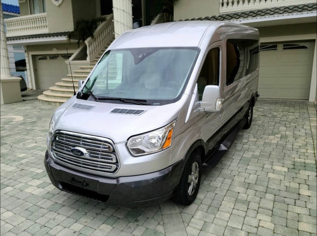 Luxury Family Adventure Van | Seats 7 | Airport Delivery — photo 3