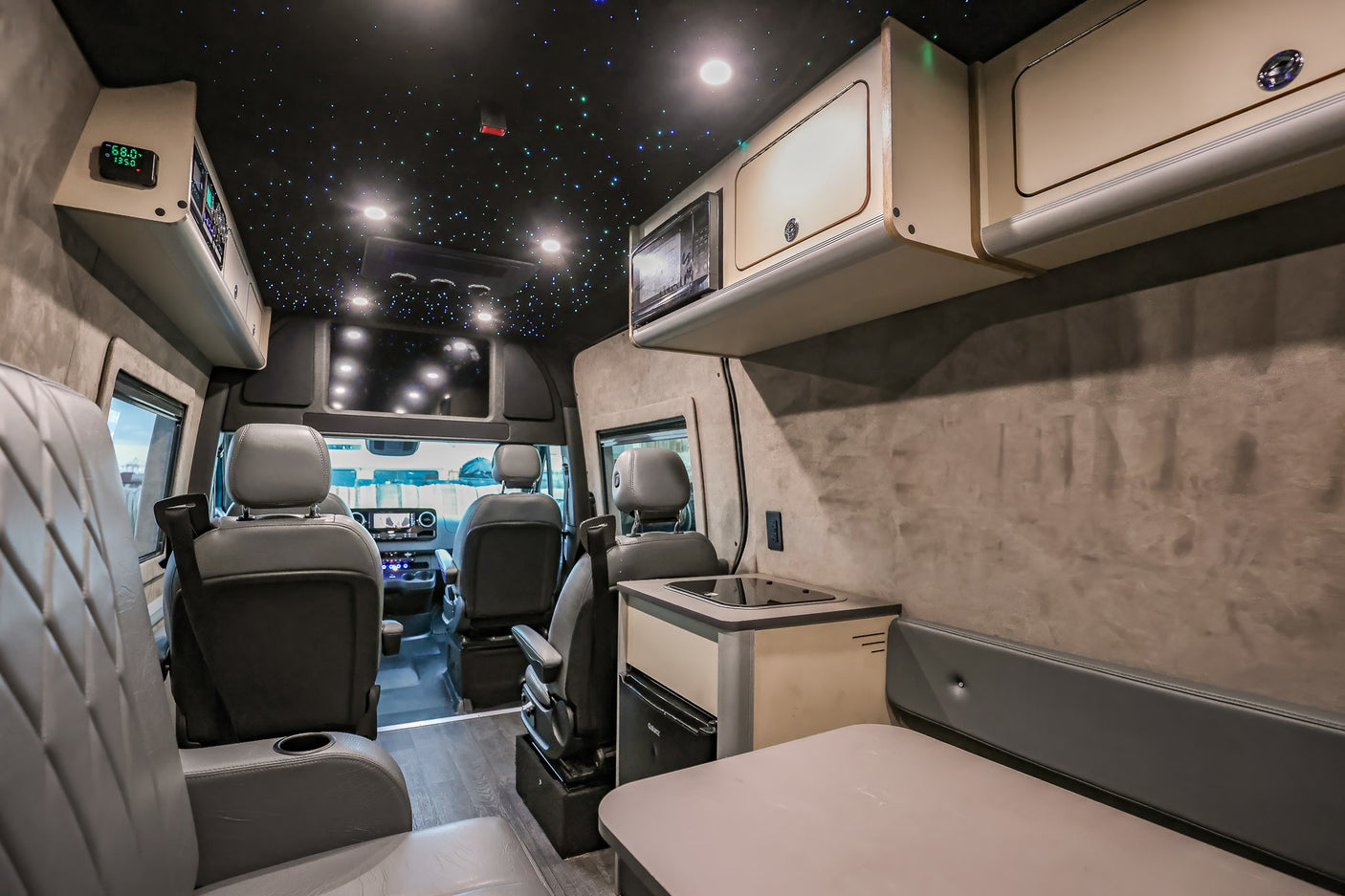 2023 Mercedes-Benz Sprinter (Green)