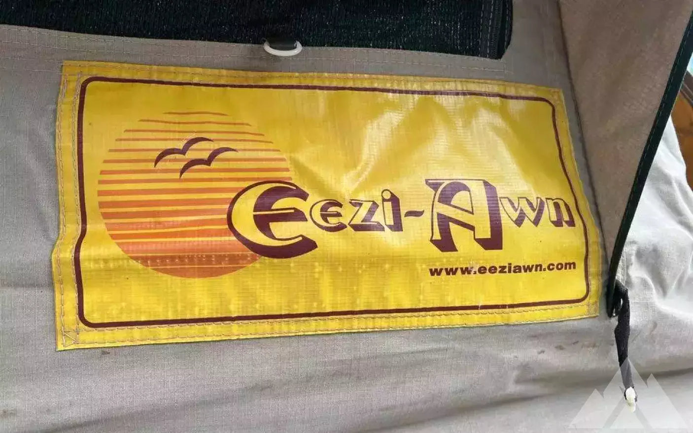 EEZI-AWN globe trotter roof top tent — used rooftop tents for sale (photo 5)