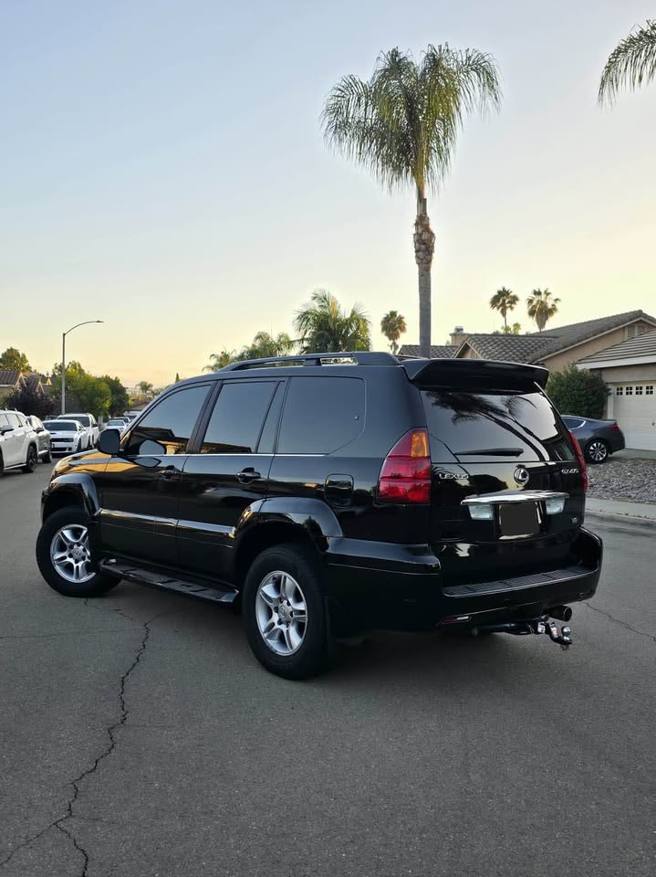 2005 Lexus GX · GX 470 Sport Utility 4D in Escondido, CA (photo 4) — photo 4