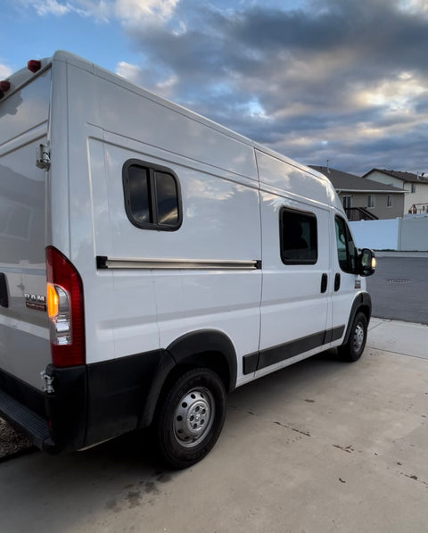High Roof Simplicity overland rental