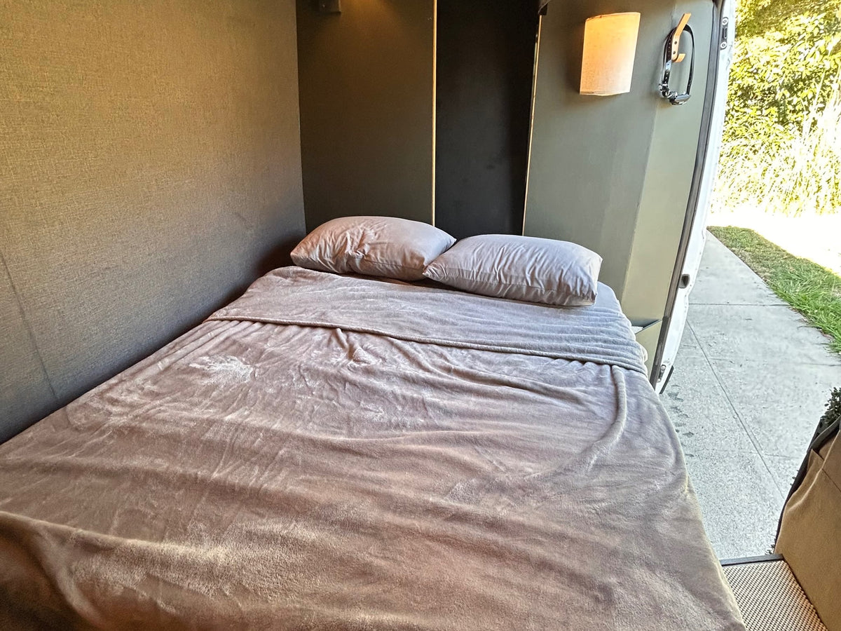  plush seating — photo 3