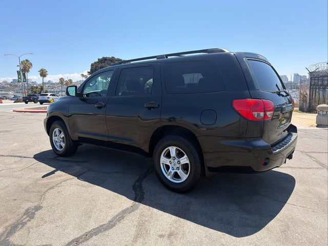 2008 Toyota Sequoia · SR5 — photo 3