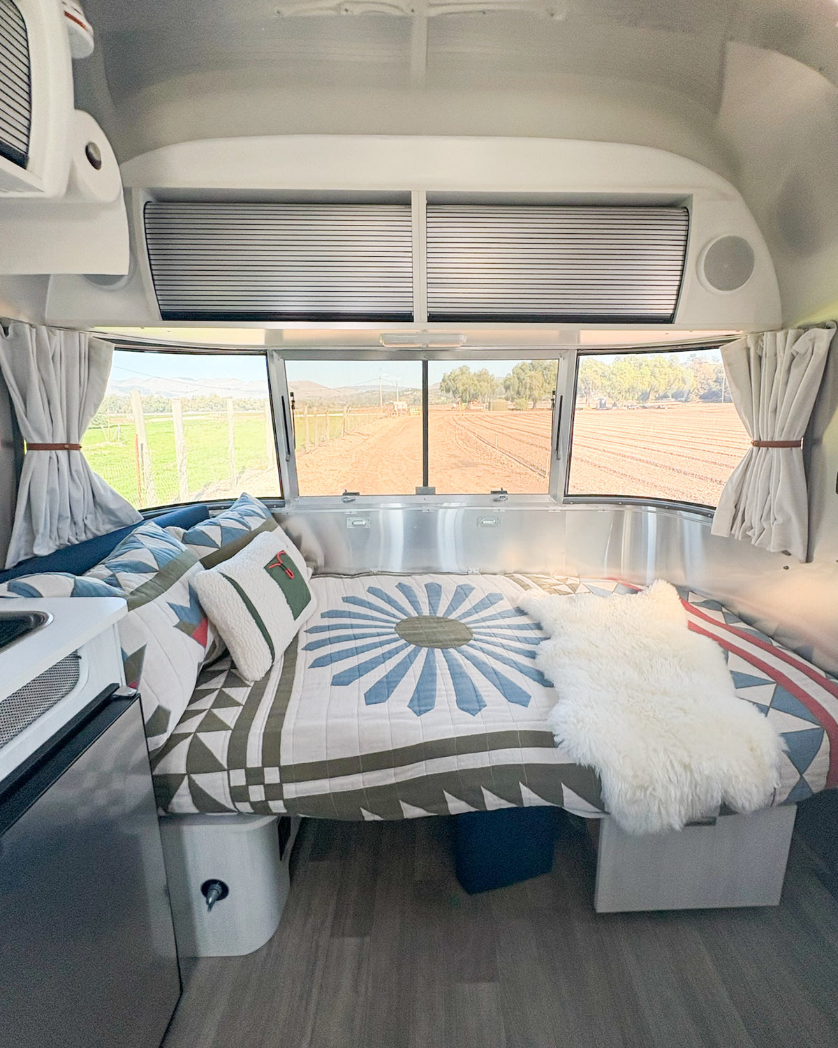 Moonshine: Retro-Coastal 16’ Airstream (Concierge Delivery) — photo 14