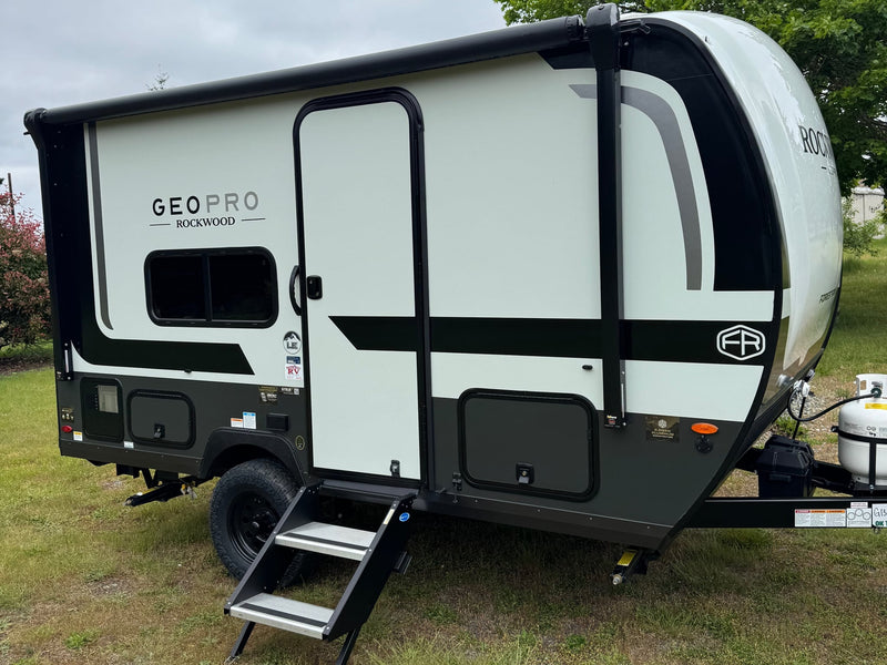 Modern GeoPro Rockwood travel trailer — photo 1