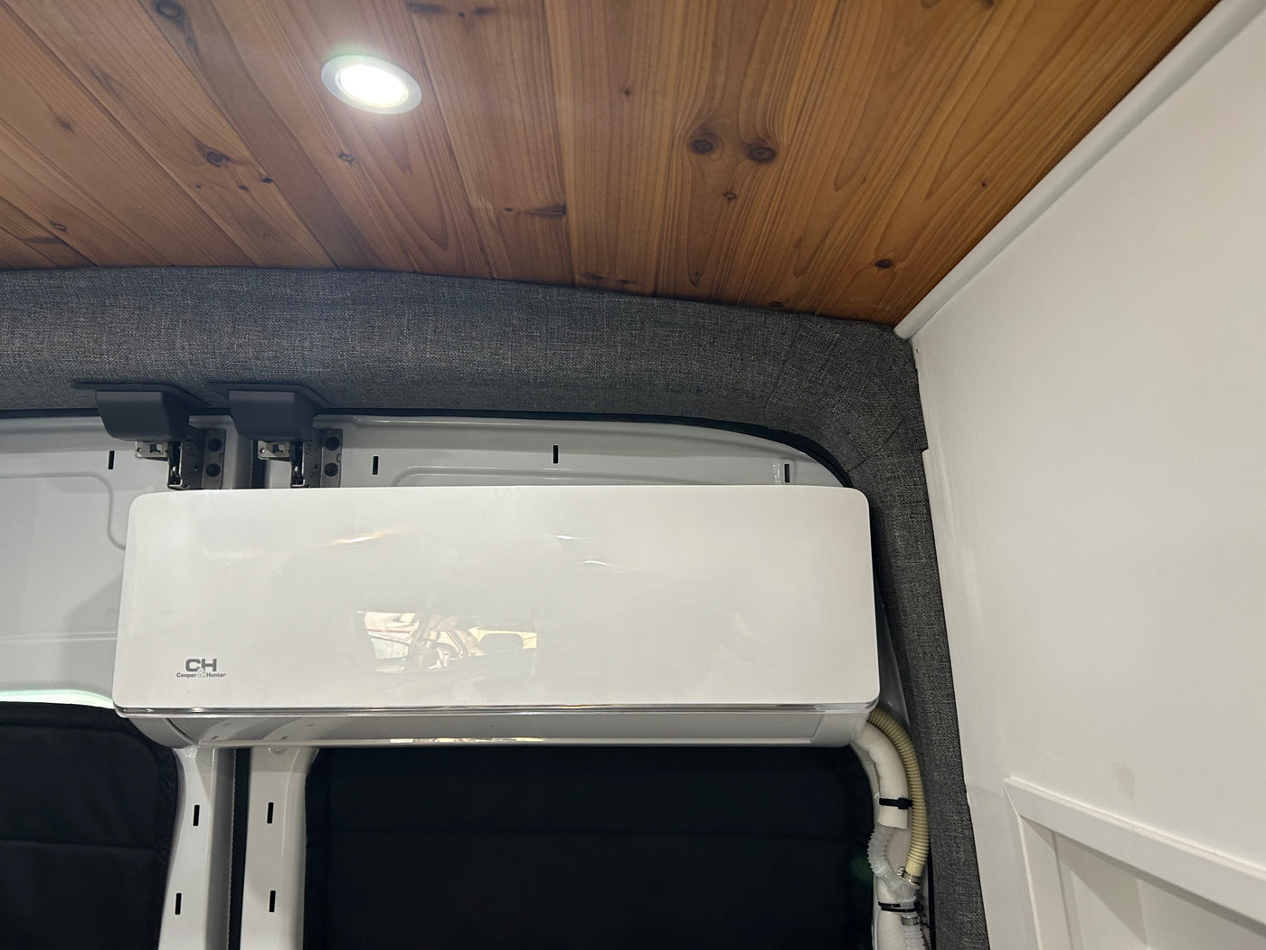 Ultimate Adventure Van with AC & Hot Shower, Battery bank, Queen Bed — photo 16