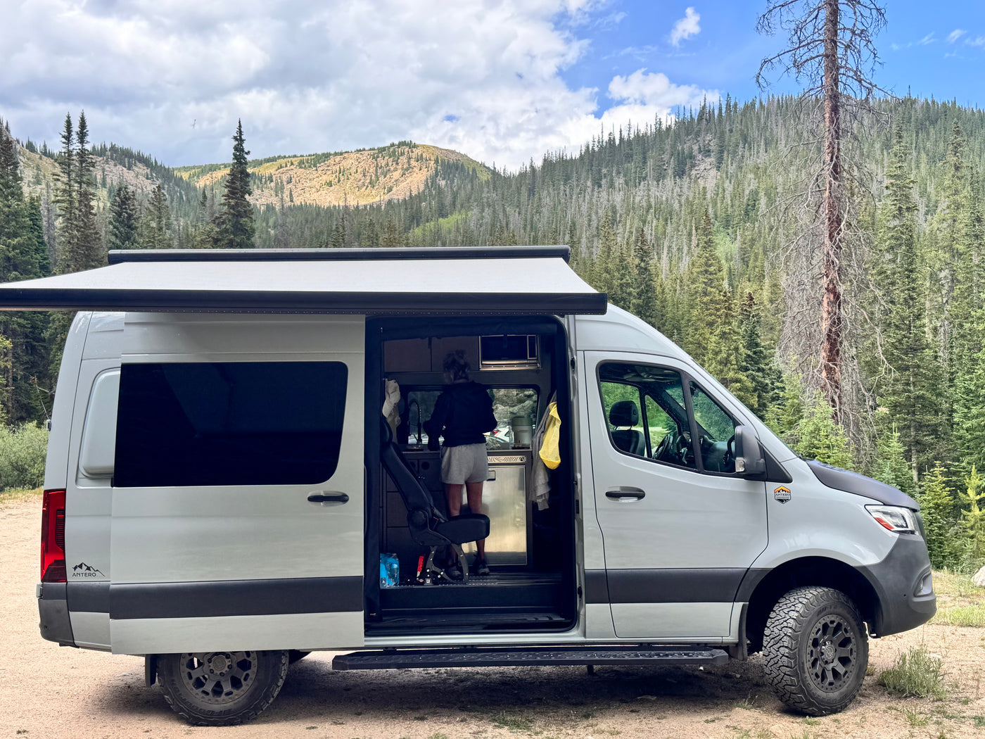 Off-Grid 2022 Sprinter 4x4 "BAM" [ Family and pet friendly — photo 10