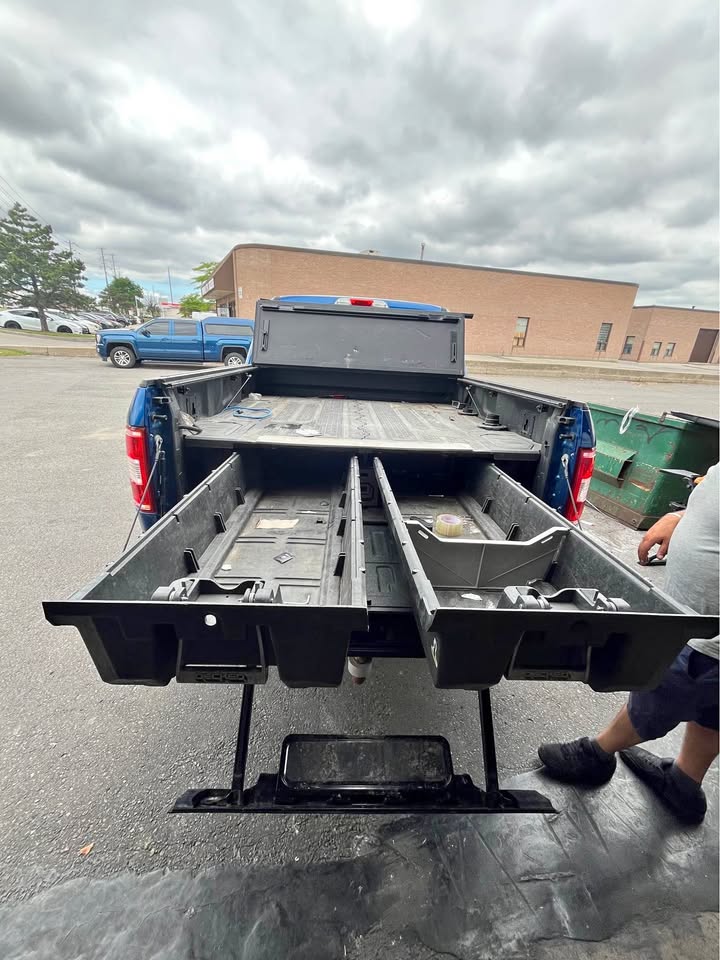 Decked drawers 5.5’ ford f150 in Brampton, ON (photo 1)