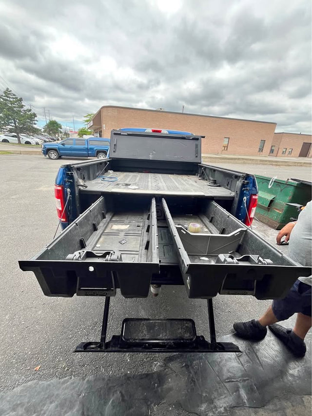 Decked drawers 5.5’ ford f150 in Brampton, ON (photo 1)