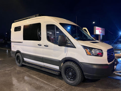 Perfectly Cozy Pet Friendly Off-grid capable 2019 Ford Transit Camper-Van overland rental
