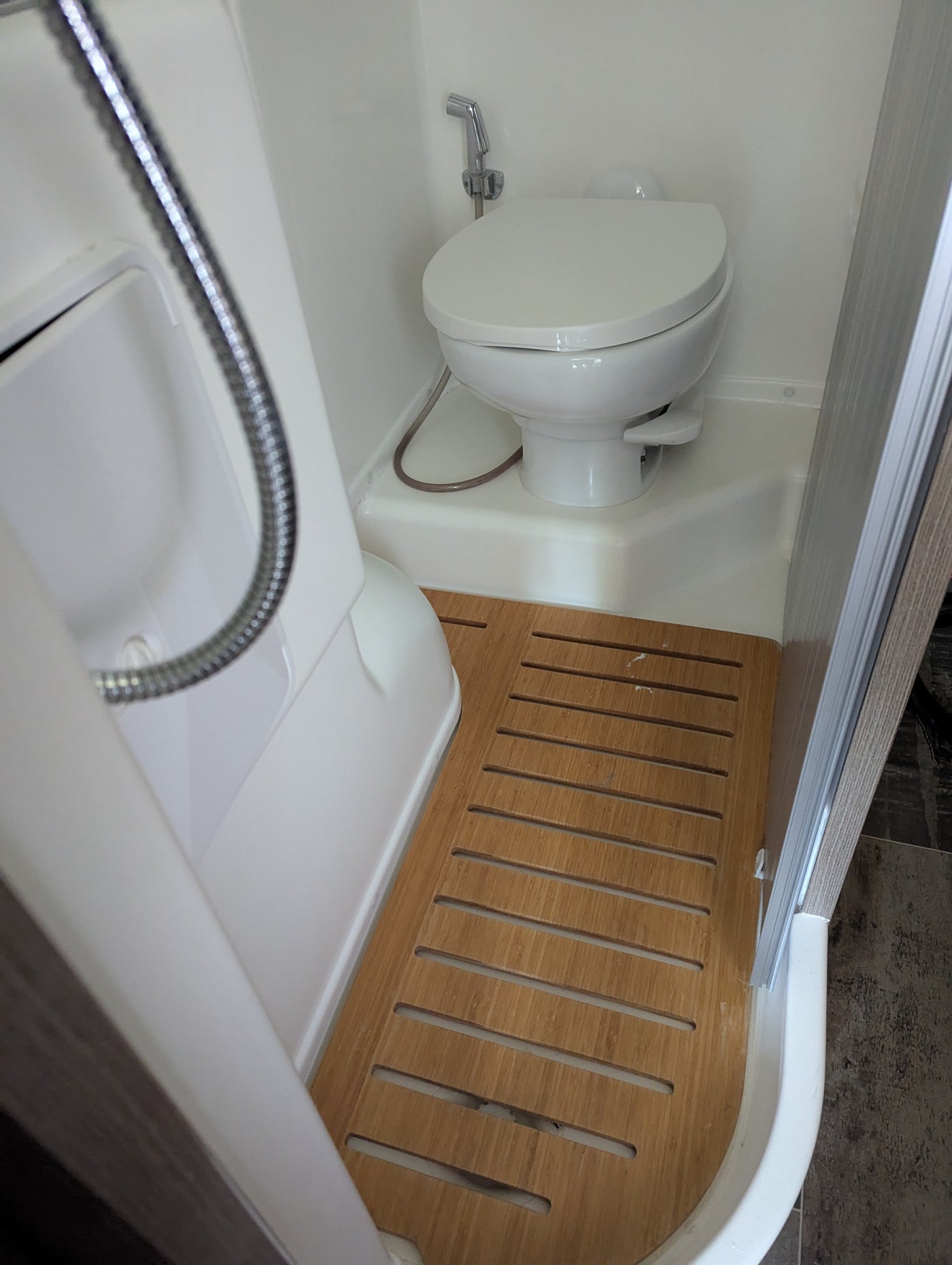 Winter prices! Winnebago Travado 59G — photo 6