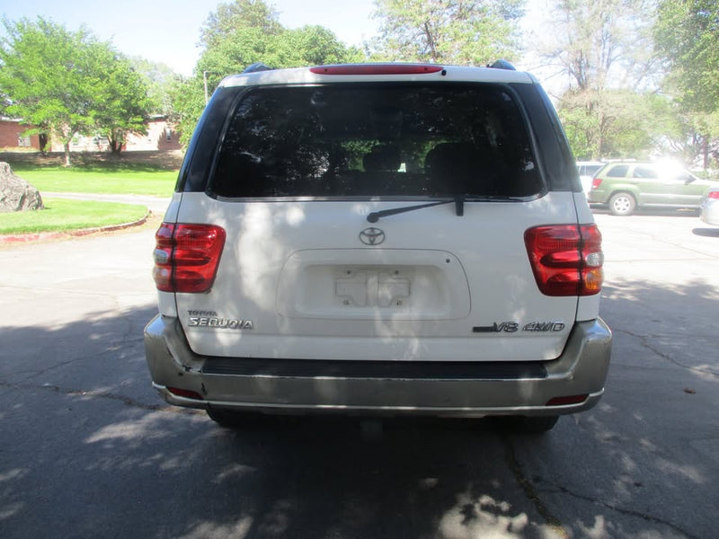 2002 Toyota sequoia sr5 4x4 in Reno, NV (photo 8) — photo 8