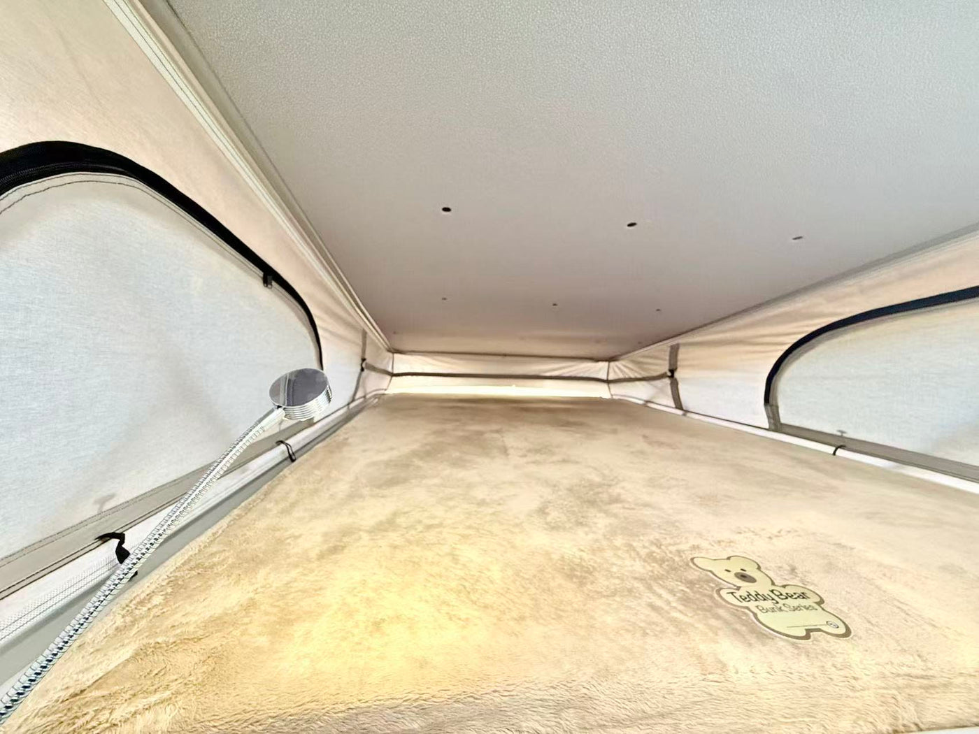  a Ram ProMaster camper van — photo 9
