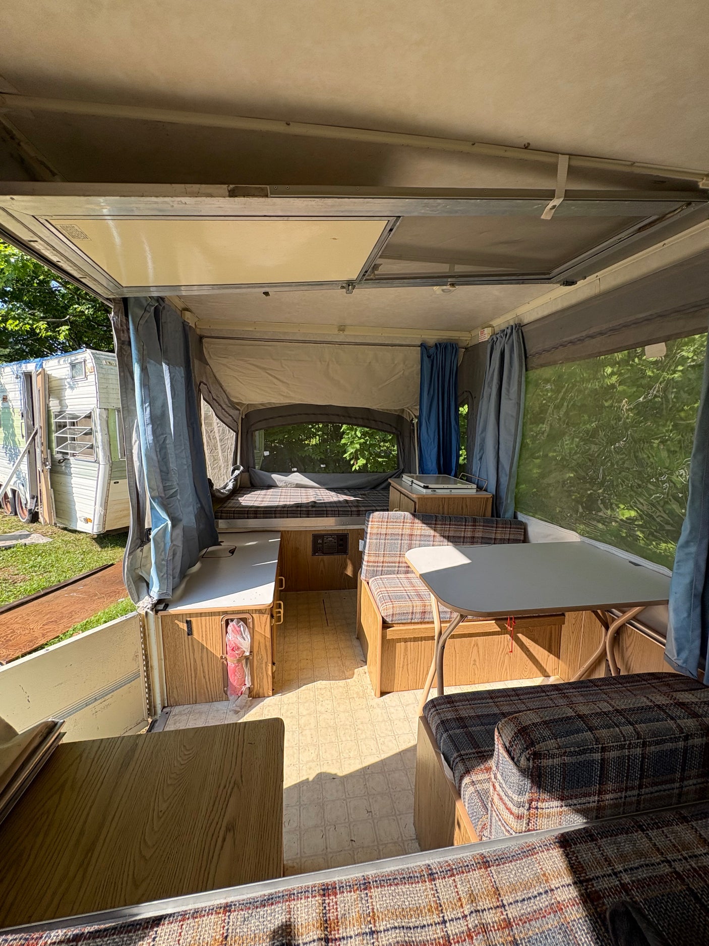 Classic 1991 Coleman Roanoke Pop-Up Camper - Intact & Ready for Maine