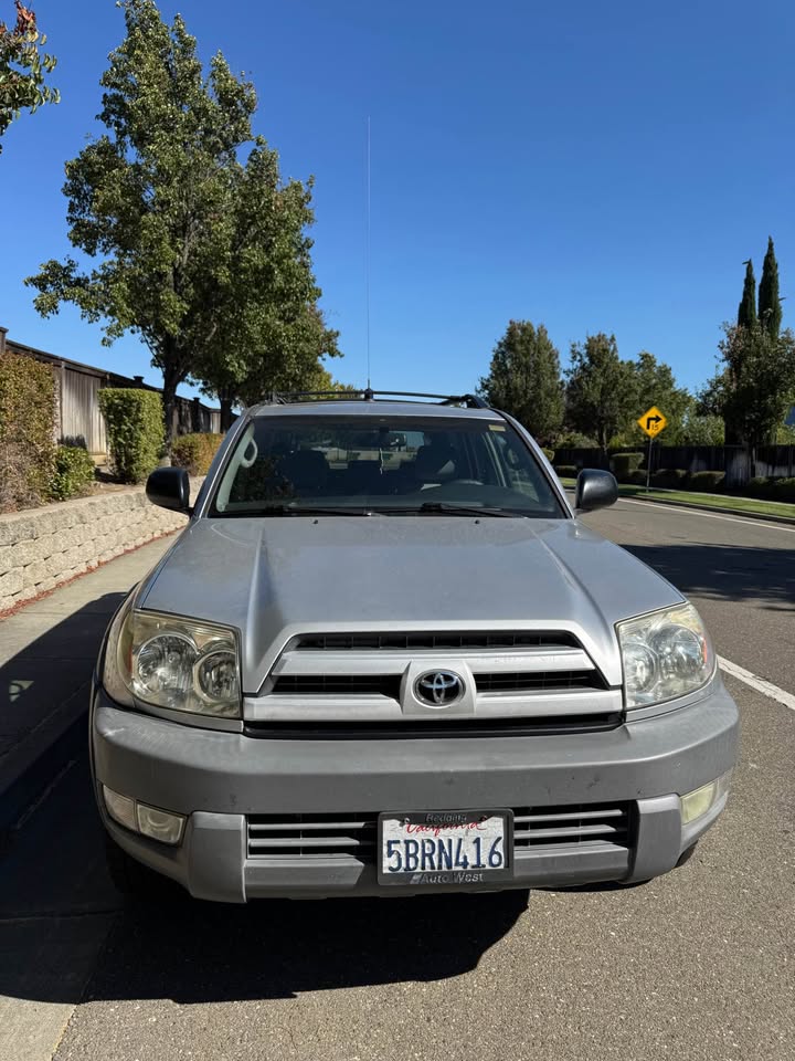 2005 Toyota 4Runner · SR5 Sport Utility 4D in Vacaville, CA (photo 9) — photo 9
