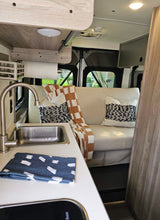 adVANture in Marge the Mini Motorhome! 6 Seats