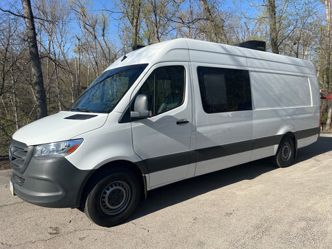 2022 Mercedes-Benz Sprinter RV Motorhome Campervan — photo 3