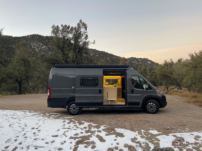 "Ruby" | 2023 Noovo Lite - Indoor Shower, Heating & AC — photo 11