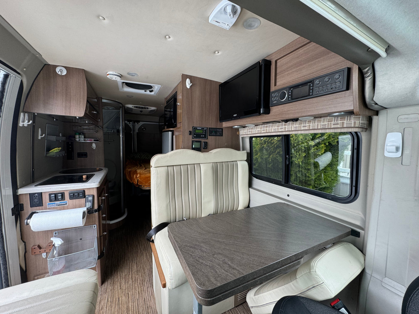 “Sunny” adventure van — photo 4
