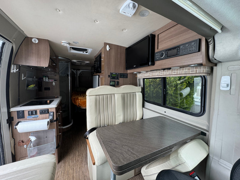 “Sunny” adventure van — photo 4
