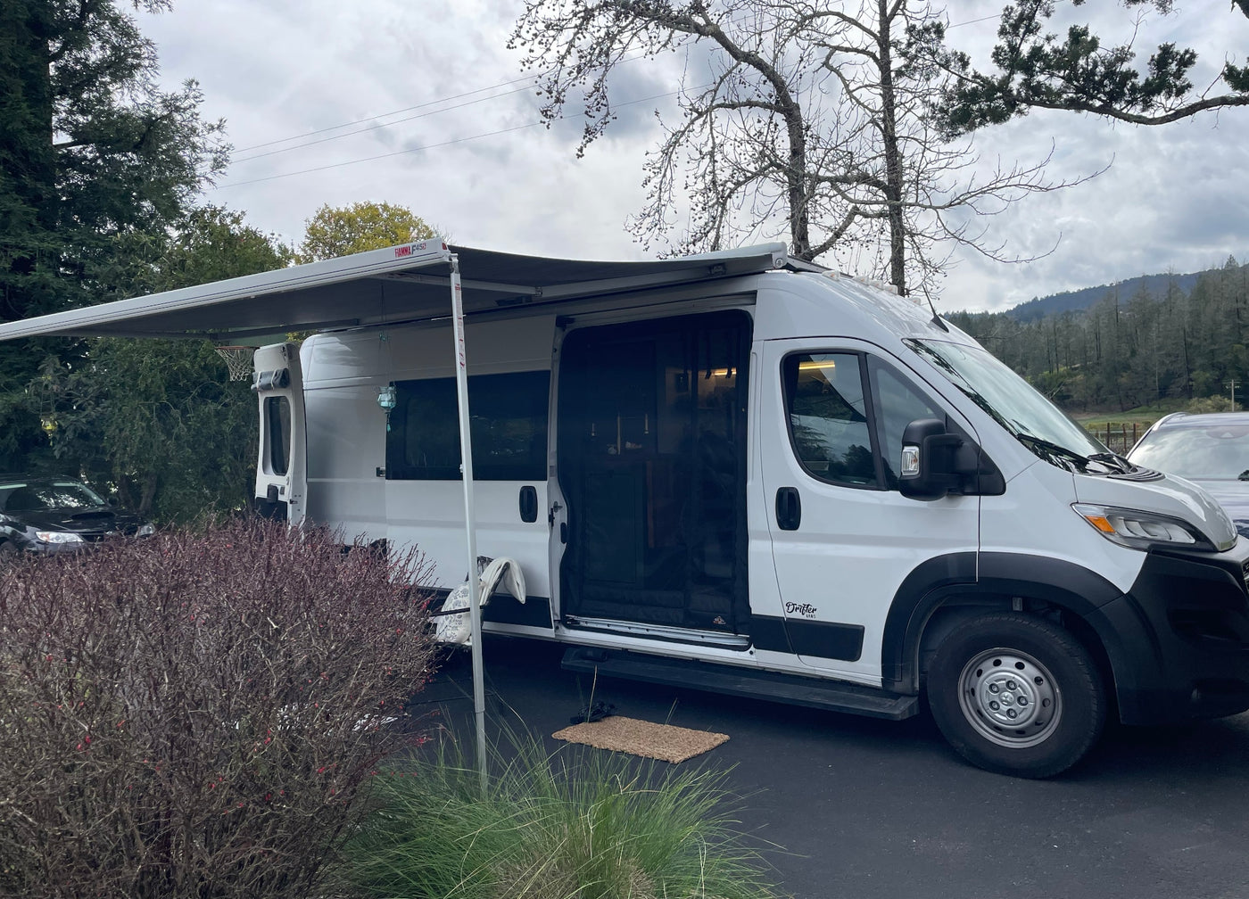 WanderNest — Seats 3, Luxury, Fully loaded. Ready for adventure — photo 6
