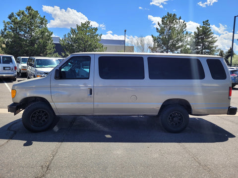 Elbert 12-Passenger + Cargo — photo 2